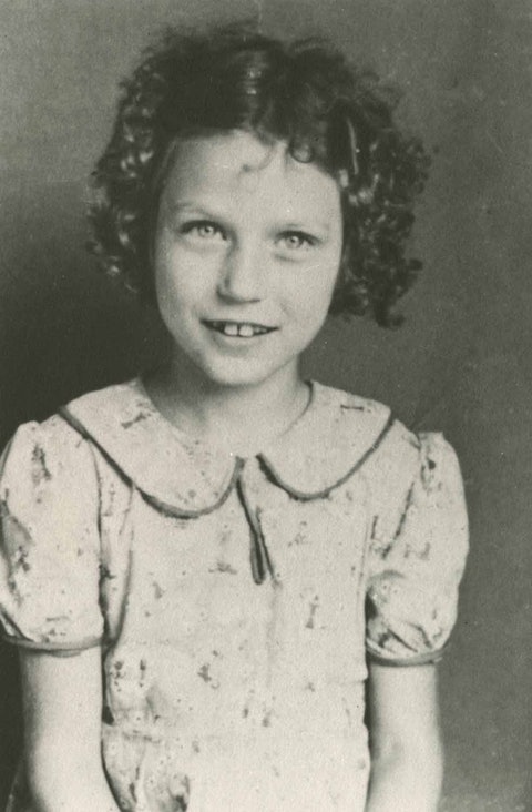 Loretta Lynn’s first-grade school photo.