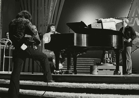 Ronnie Milsap performing at the 1978 CMA Awards.