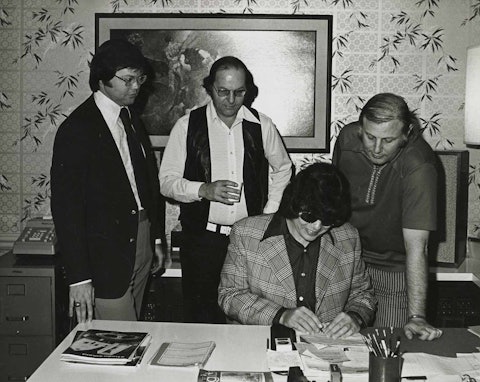 Ronnie Milsap signing with RCA Records, 1973. Left to right: Tom Collins, Joe Johnson, Milsap, and Jerry Bradley.