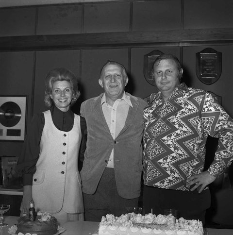 Music Row patriarch Owen Bradley (center) with his children Patsy Bradley, a BMI executive and son Jerry Bradley, RCA Records executive, October 1971.