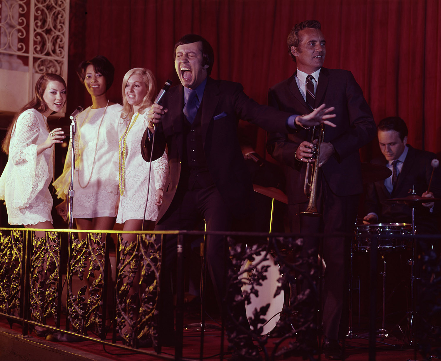 Ray Stevens performing onstage in 1969.