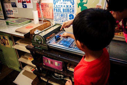 Print a Postcard with Hatch Show Print Country Hall of Fame and Museum