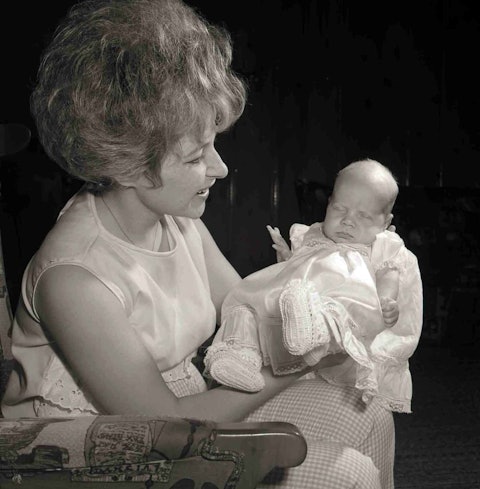 Brenda Lee with her newborn daughter Julie, April 1964. Photo by Walden S. Fabry