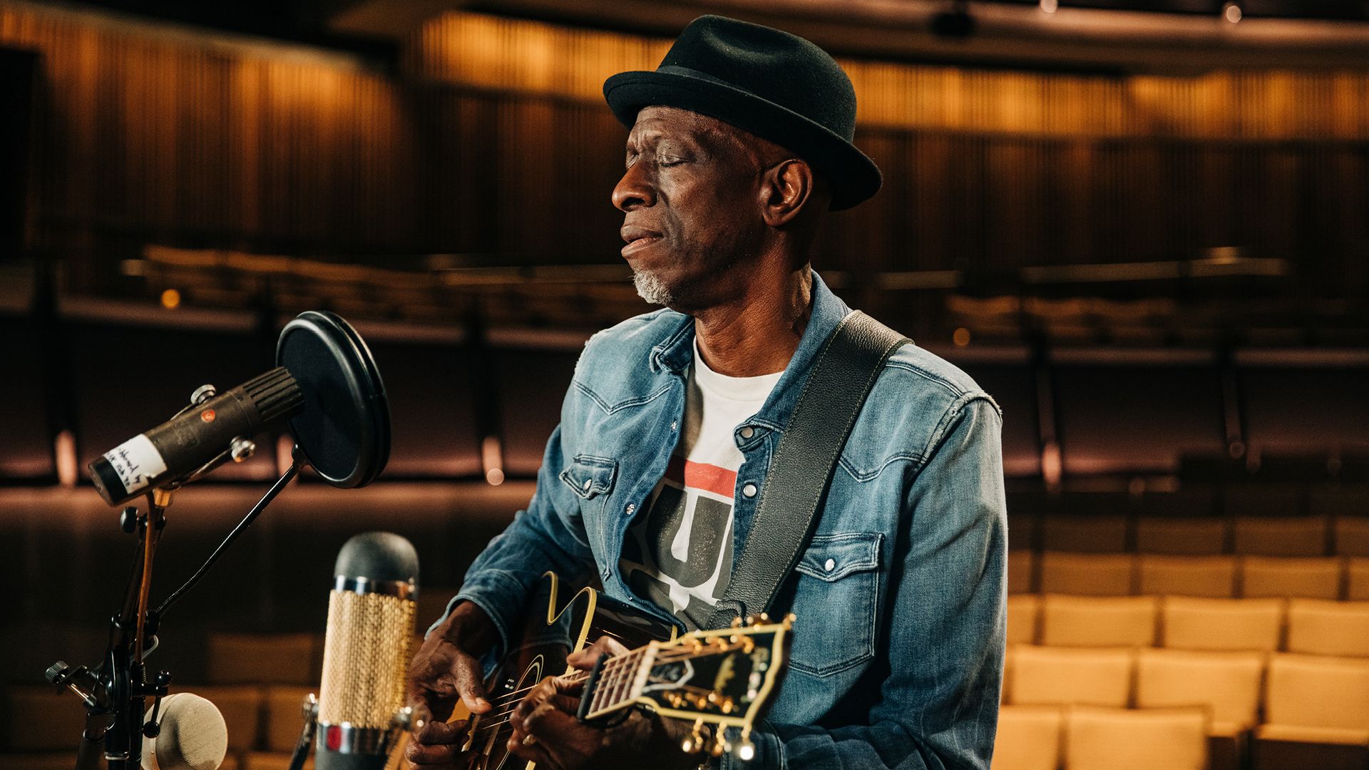 Keb Mo Live at the Hall