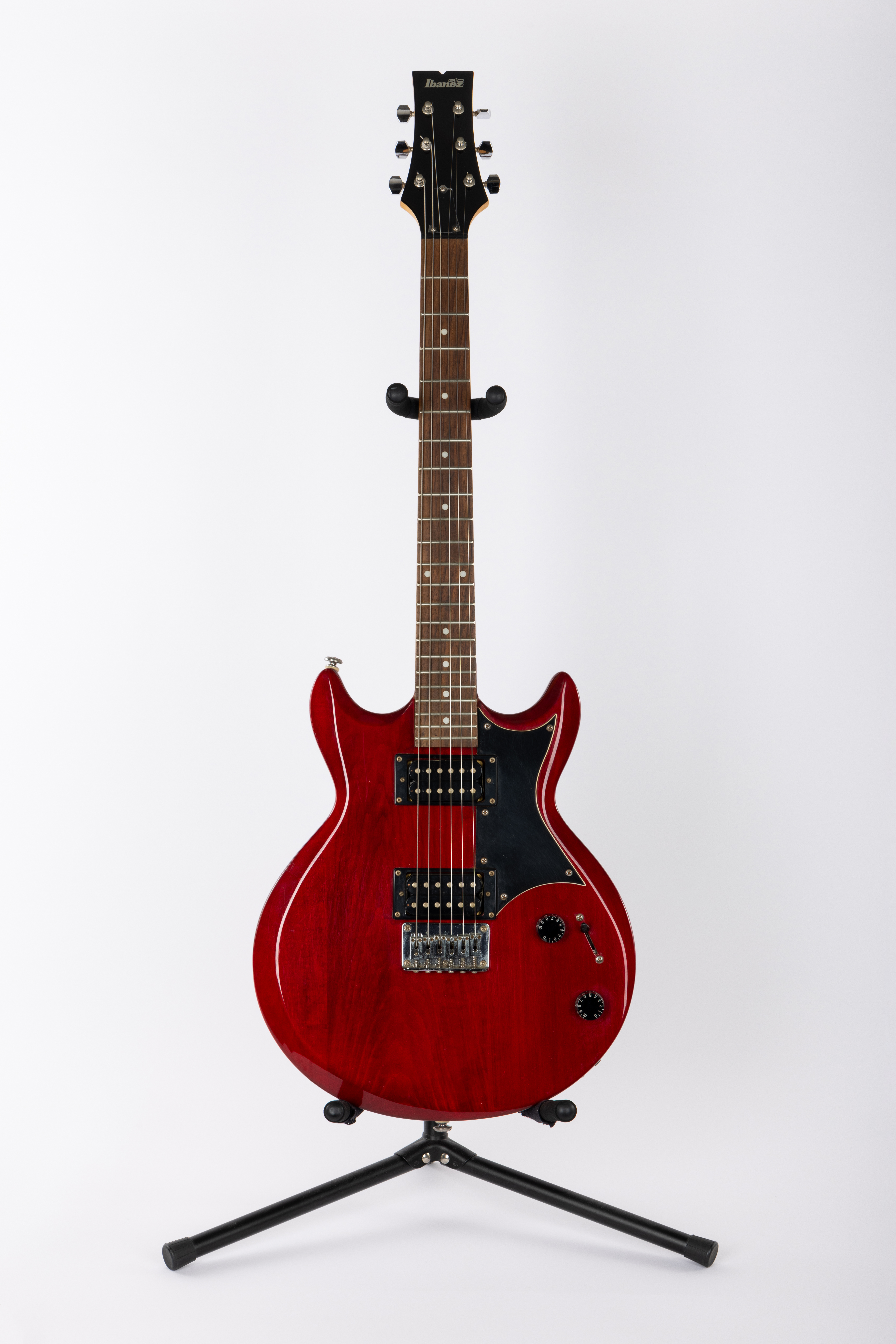 Lainey Wilson Ibanez Gio Guitar